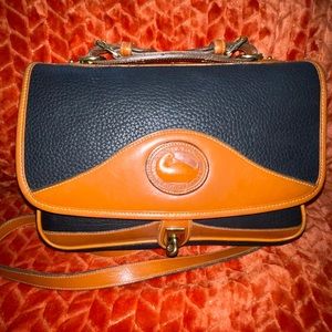 Dooney and Bourke R701 Vintage Carrier Shoulder Bag